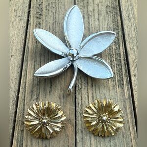 Lot of Crown Trifari Flower Daisy Silver Toned Brooch and Gold Toned Earrings